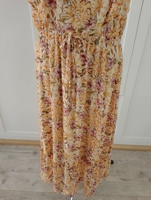 Letnia zwiewna sukienka maxi 44