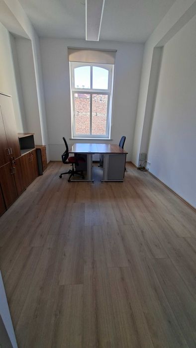 Wynajem lokalu biurowego- dwa przechodnie pokoje-Wrocław ul.Podwale-Aktualne
