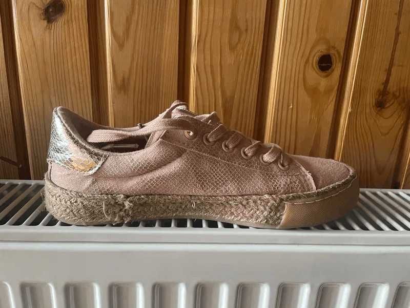 Buty różowe adidasy