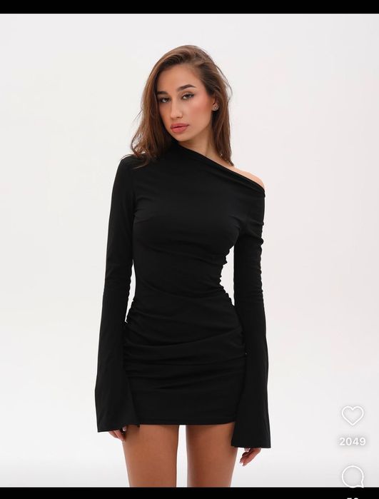 Короткое черное платье новое