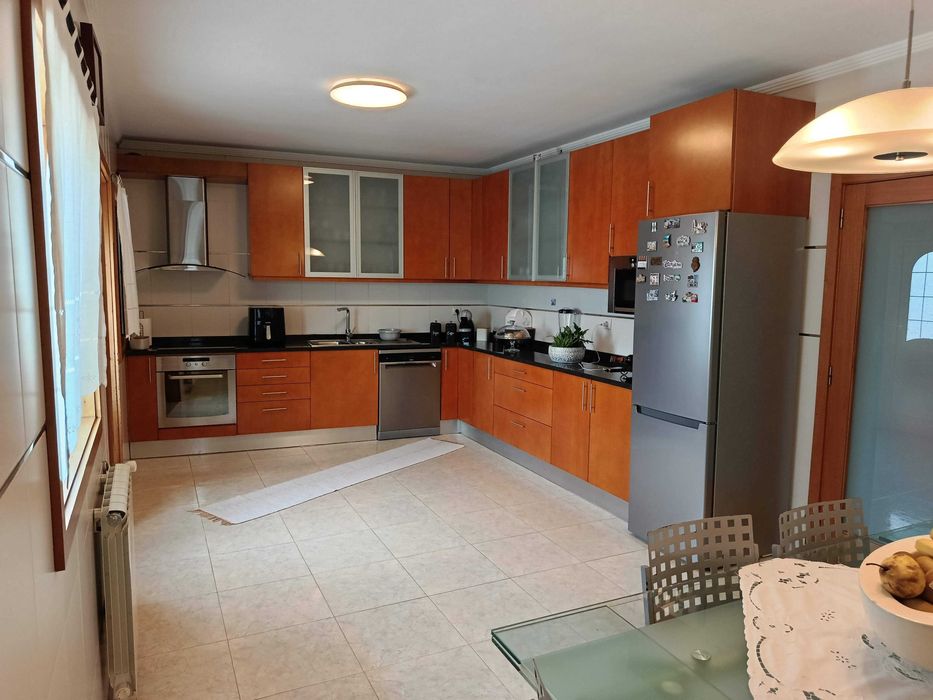 Moradia T3 com Jardim, Garagem e Excelentes Áreas | Gemunde, Maia