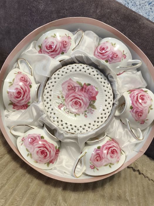 Чайний сервіз з 12 предметів