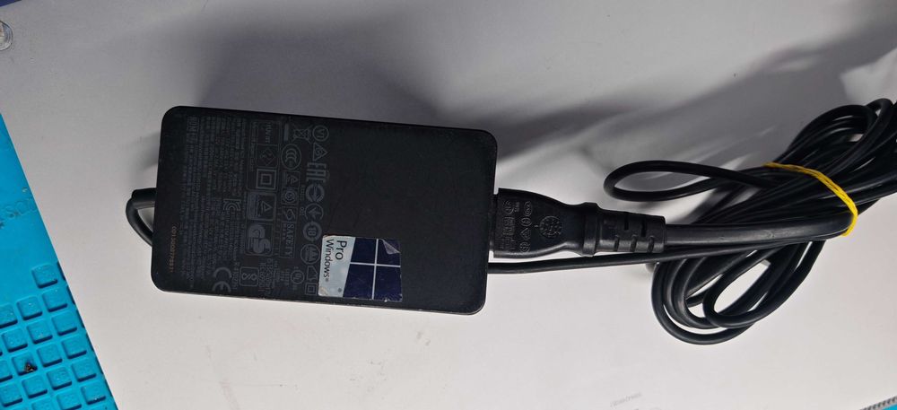 WINDOWS SURFACE 1769 (power adapter and parts)64170318068993120
