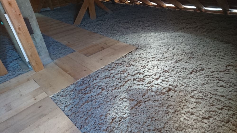 Celuloza Ocieplenie poddasza izolacja wdmuchiwana  piana pur