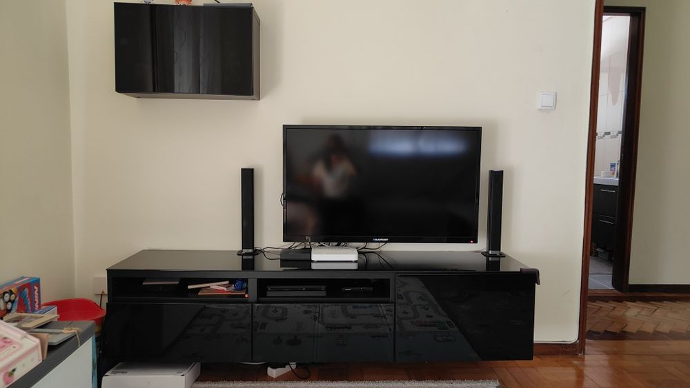 Móvel TV IKEA + bloco suspenso