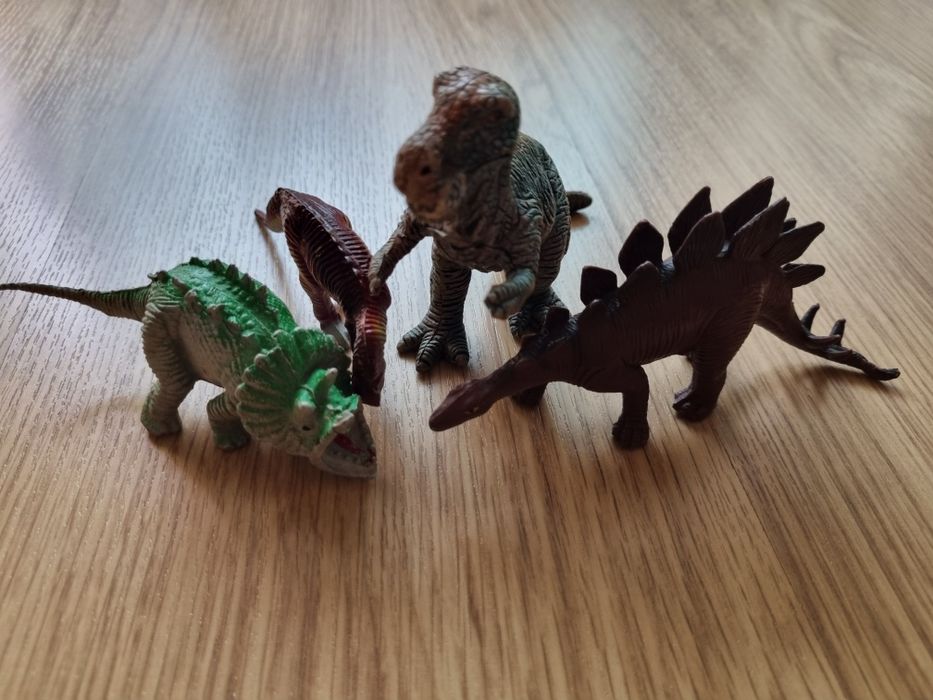 PORTES GRÁTIS - 4 Brinquedos Dinossauros