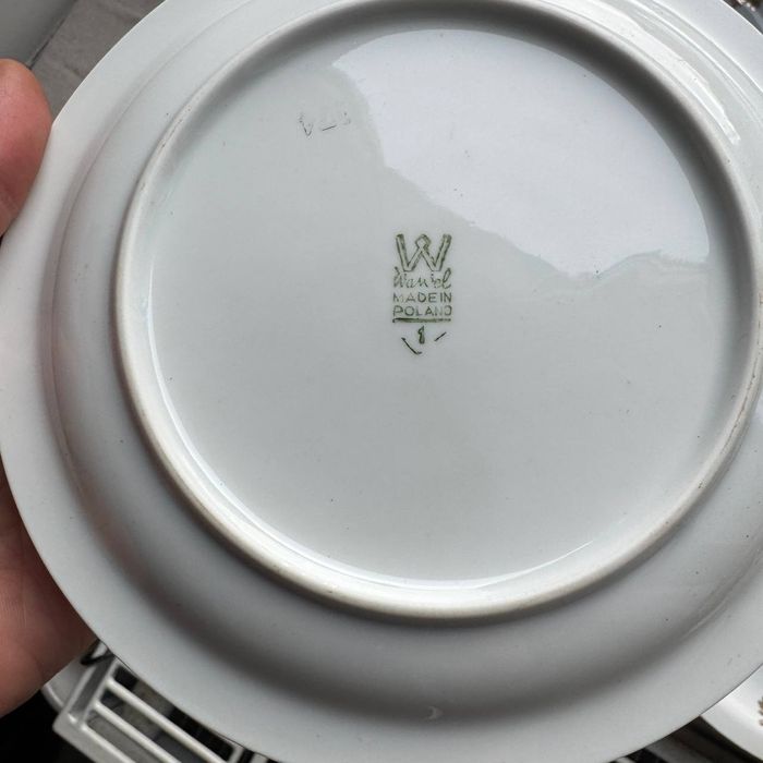 Talerze deserowe złocone Wawel porcelana PRL