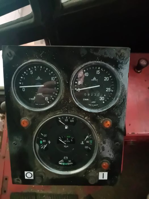 Sprzedam kombajn Bizon Z056