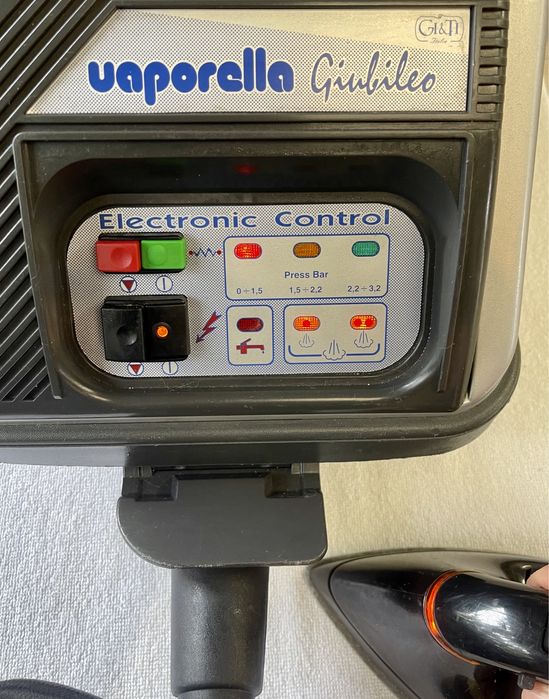 Ferro de engomar com caldeira Vaporella Giubileo Gi&Ti