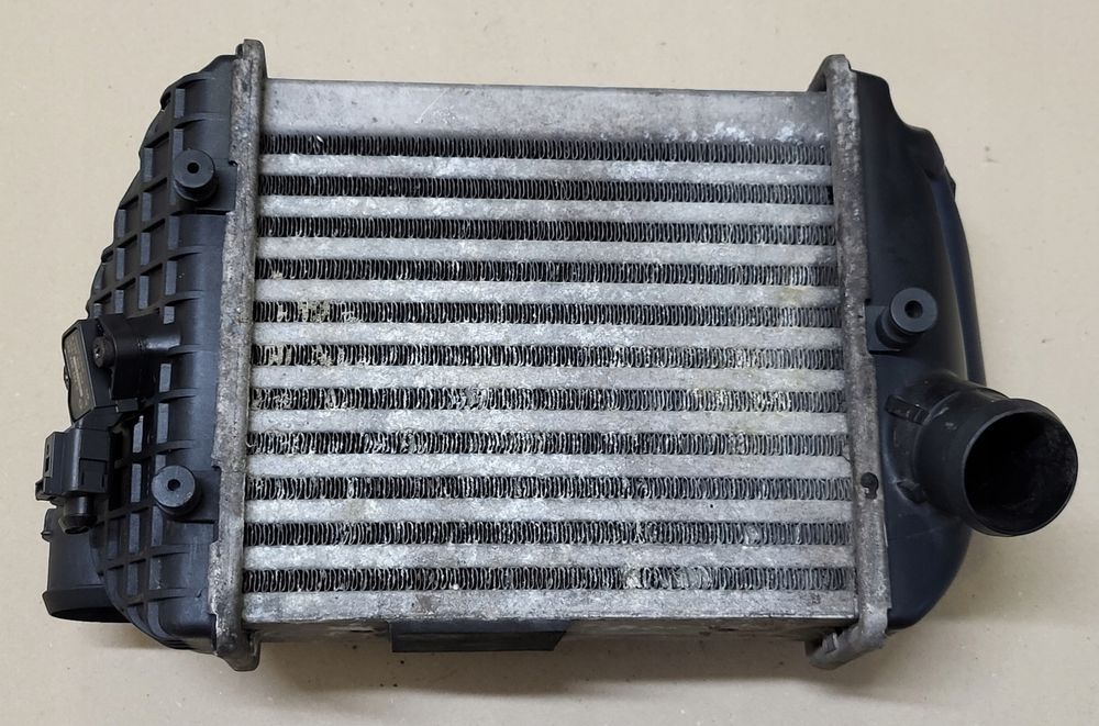 chłodnica intercooler powietrza czujnik audi a4 b6 b7 8e 2.5 tdi oe