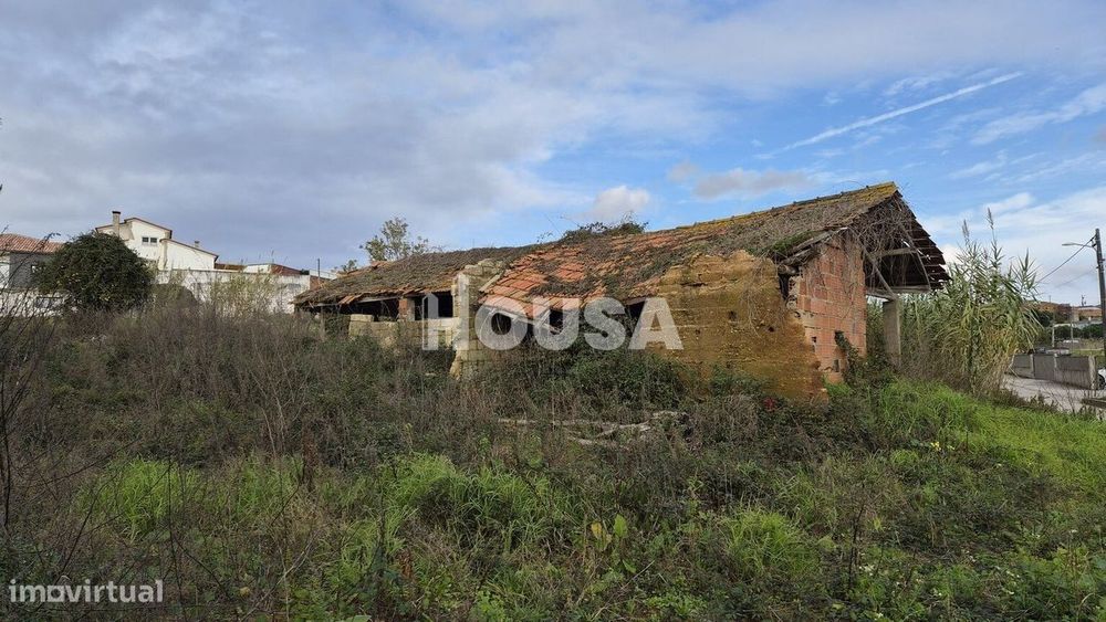 Terreno Urbano com 613m² | Possibilidade de Construção de 2 Moradia...