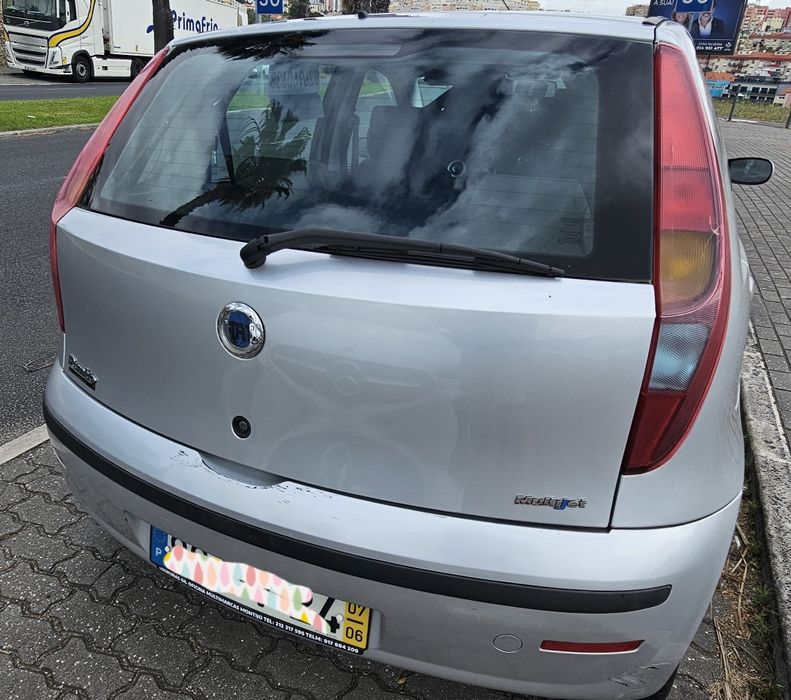 Fiat Punto 1.3 Multijet (2007) – 5 Portas – AC - Muito Económico