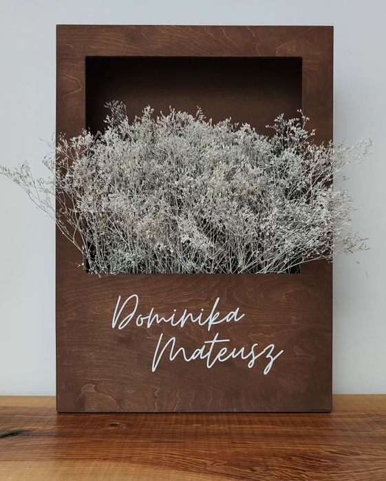 Tablica powitalna z miejscem na kwiaty, różne kolory