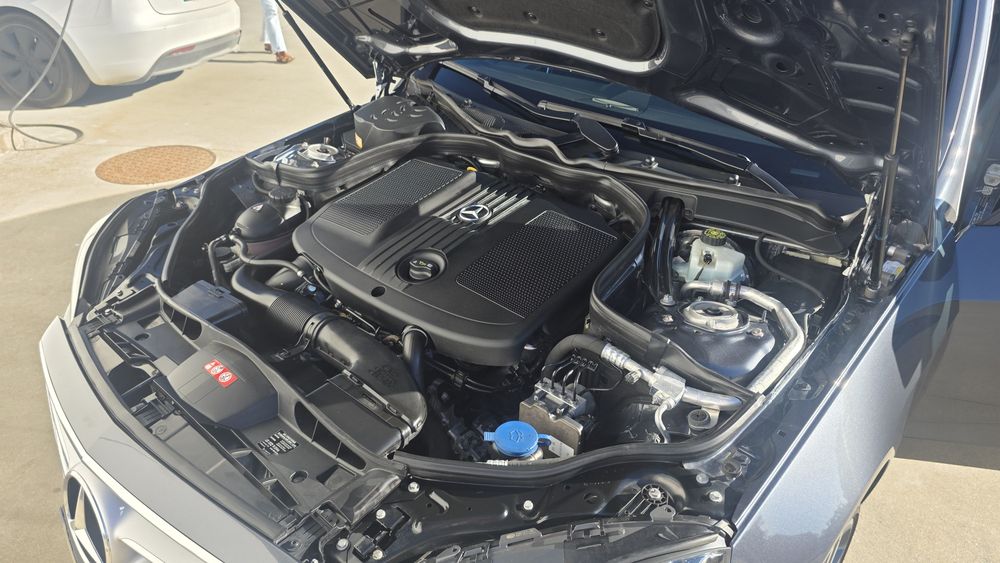 Mercedes E250 AMG nacional 170M km só um dono nunca teve acidentes  livro de revisões  completo — photo 3
