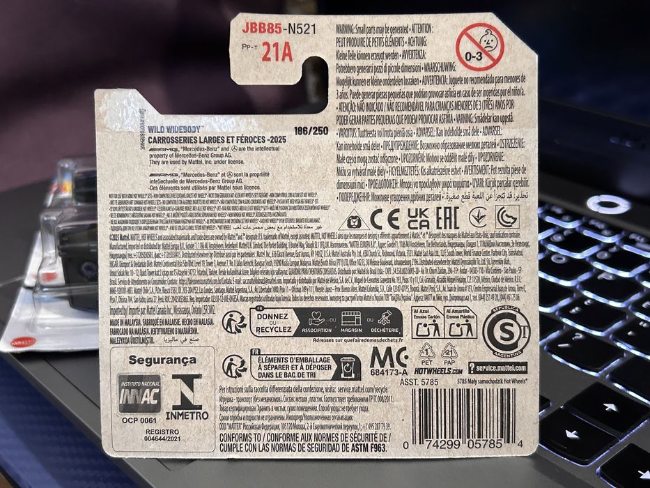 Hot Wheels '89 MERCEDES-BENZ 560 SEC AMG (granatowy)