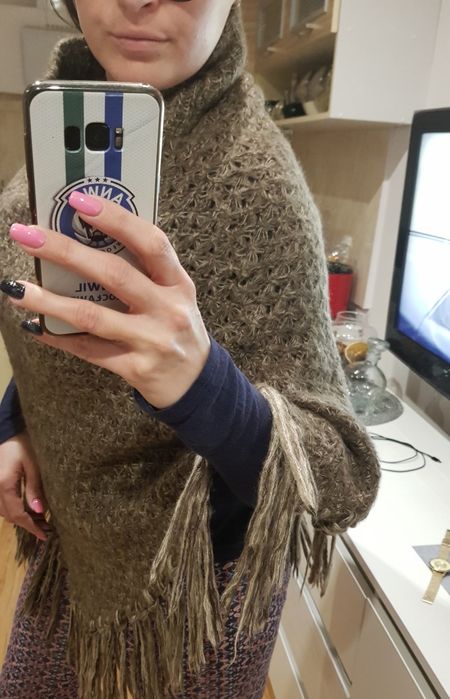 Ponczo sweterkowe brązowe golf uniwersalne