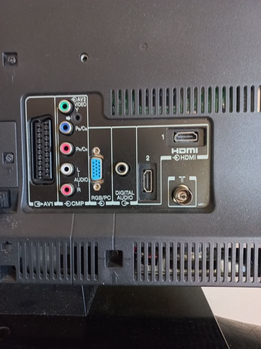 Tv Toshiba LCD 53cm