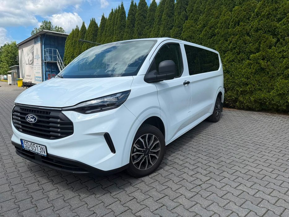 Wynajem busa bus FORD TRANSIT Custom NOWY 9 osobowy LONG