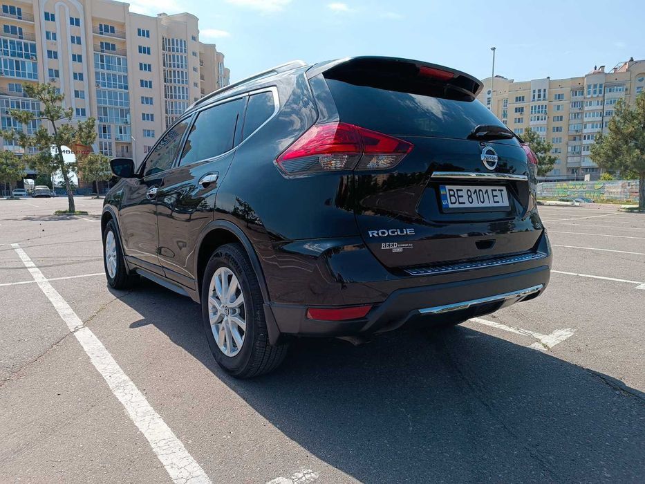 Nissan ROGUE 2017 року