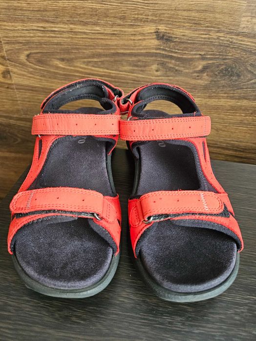 Сандалии Legero/ECCO (Австрия) р. 40 стелька 26 см, ярко- красные. Срочно.