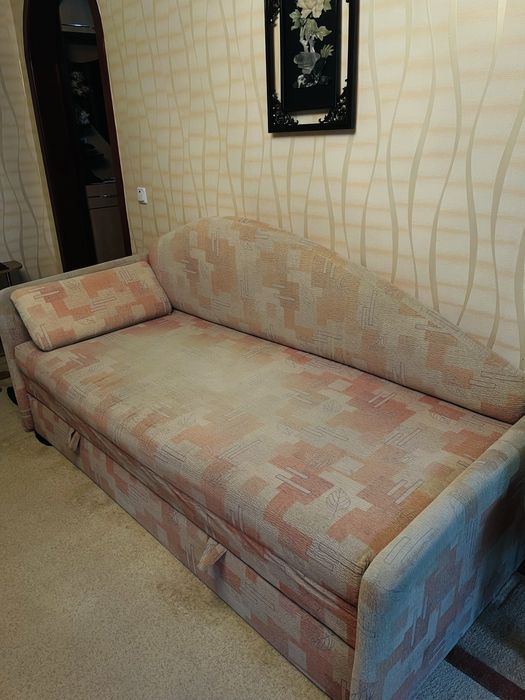 Диван (тахта-ліжко)