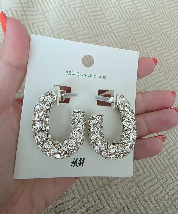 Brincos com brilhantes H&M - novos na embalagem