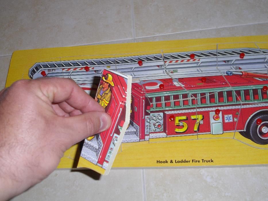 Puzzle de madeira de grandes dimensões