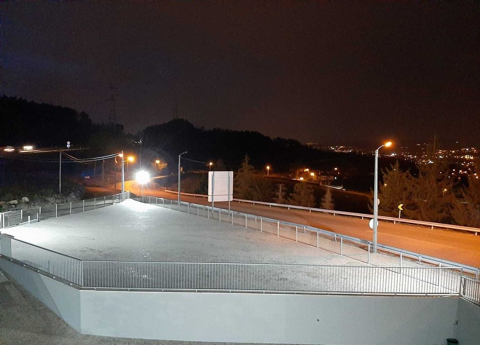 Aluga-se Espaço Comercial a 500m da portagem Baltar/Parada