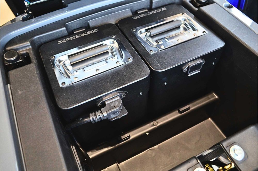 Fasti 4 Max: Elektryczny skuter czterokołowy bateria + uchwyt na kule