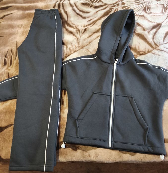 Спортивний костюм жіночий