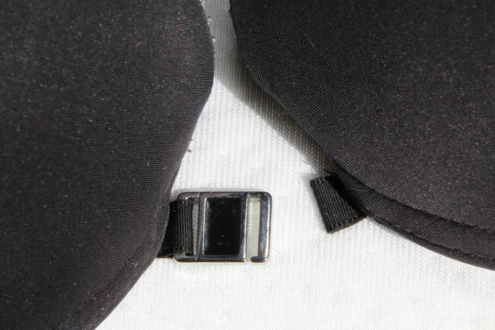 Biustonosz Triumpf 75A, czarny