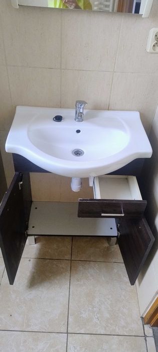 Szafka z umywalką