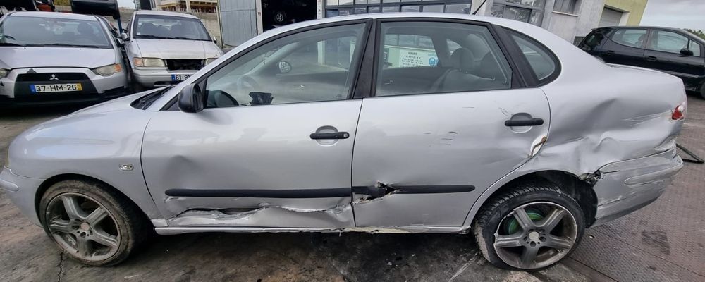 SEAT CORDOBA 1.4 TDI 6L DE 2003 DISPONÍVEL PARA PEÇAS FAROLINS