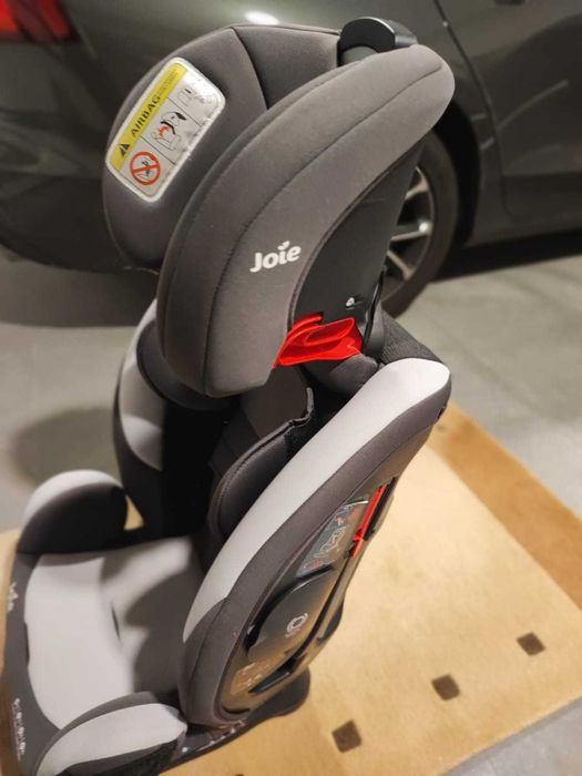 Cadeira Auto Joie para automóvel como nova!