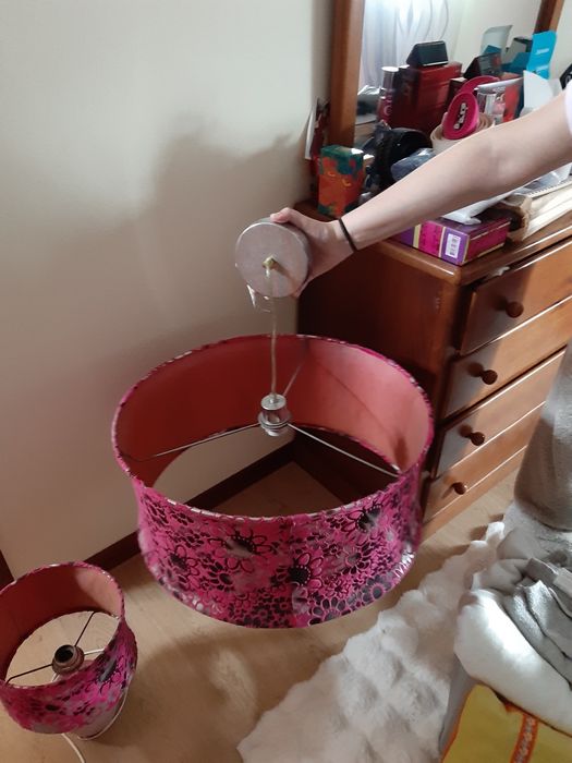 Conj de candeeiros 2mesas cabeceira e um de tecto