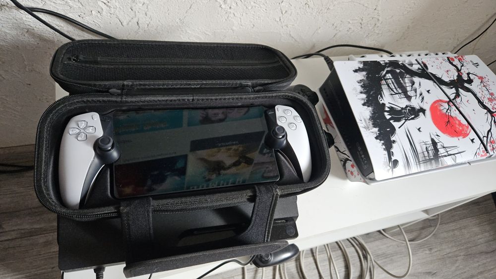 PlayStation Portable - PlayStation portal 美品 Sony PlayStation Portal Remote Player for PS5 Console By