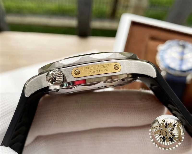 Годинник автоматичний Omega Seamaster Diver 300M with a laser-engraved design Bond 007 210.31