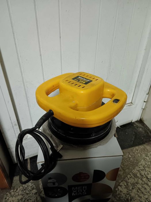 peças, acessórios auto  e caixa de ferramentas.