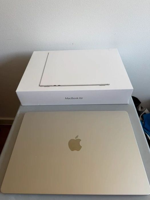 MacBook Air 15" M4 (16GB RAM / 256GB SSD) - Como Novo + Caixa