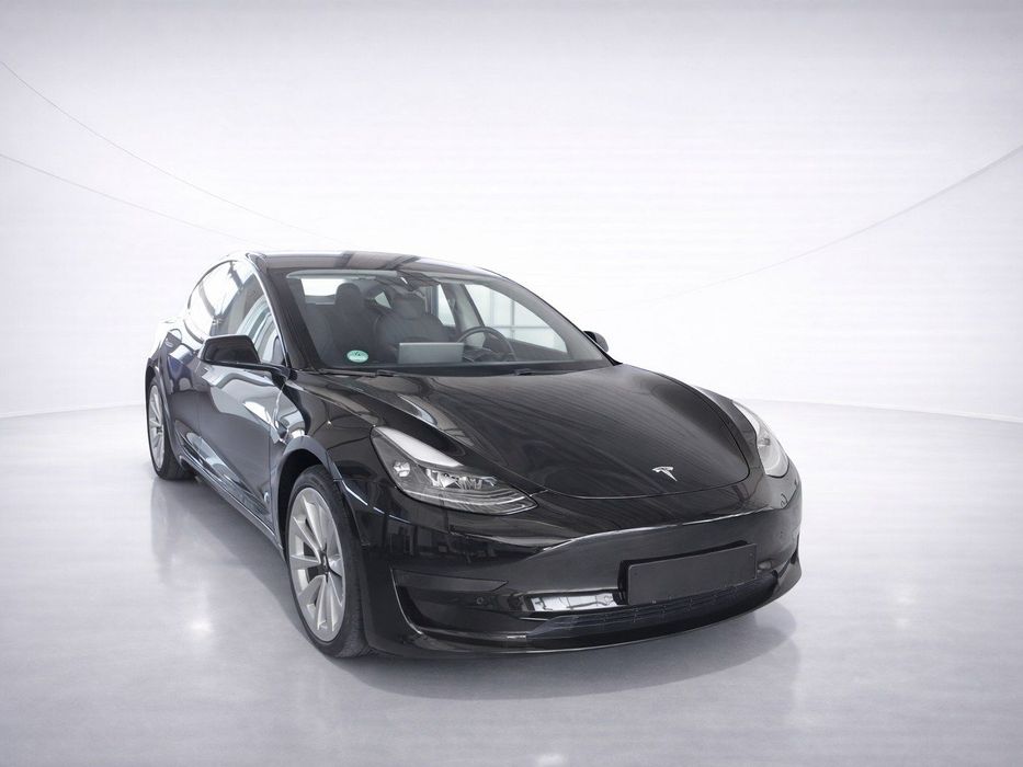Tesla Model 3 Standard Range Plus RWD