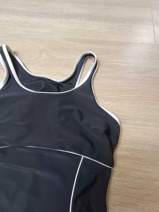 Strój kąpielowy jednoczęściowy czarny białe lamówki 'Mirou' 42