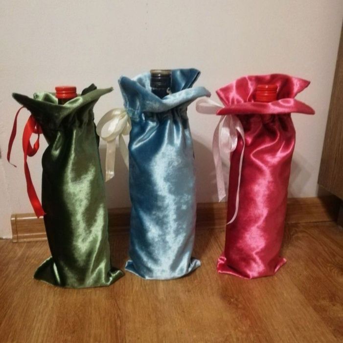 Torebka prezentowa na butelkę wino zamszowa aksamitna ozdobna woreczek