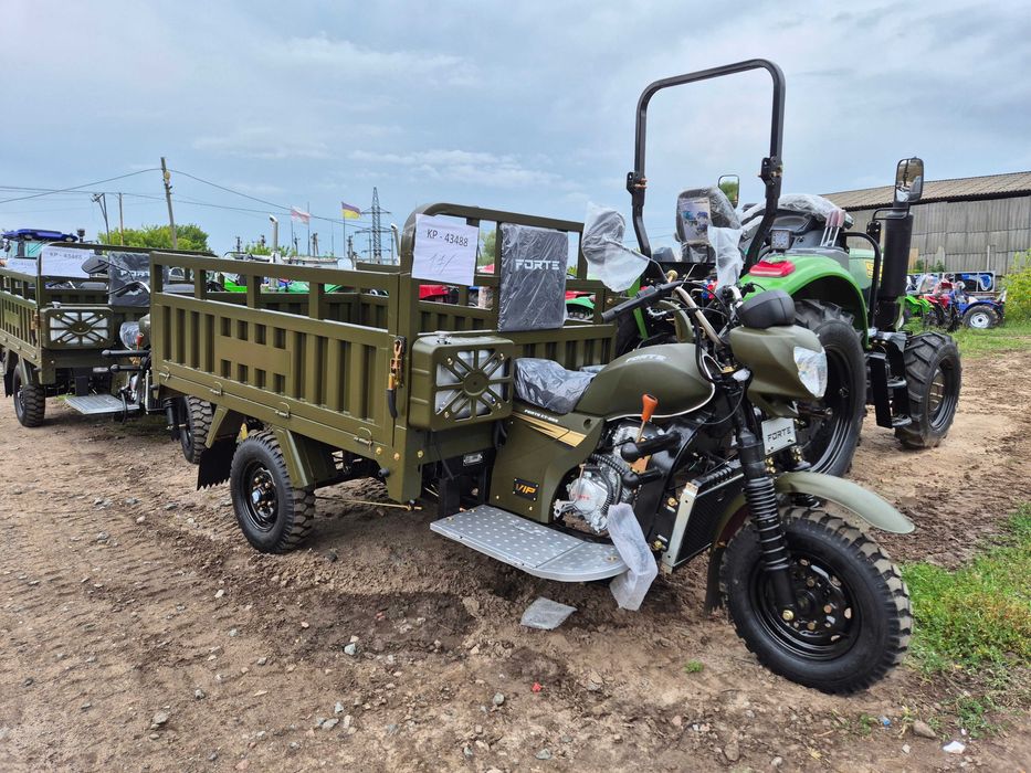 Бензиновый грузовой трицикл Forte 250 C252 130*200 кузов