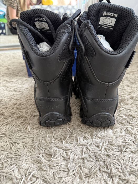 Sprzedam buty Bates