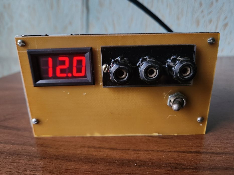 Блок живлення 300 ватт.