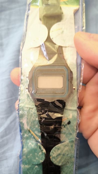 Nowy zegarek retro typu montana bez baterii czarny