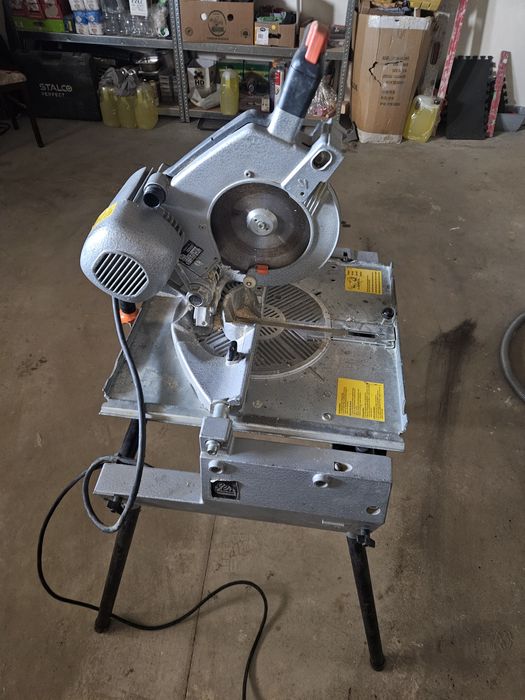 Piła ukośnica obracana