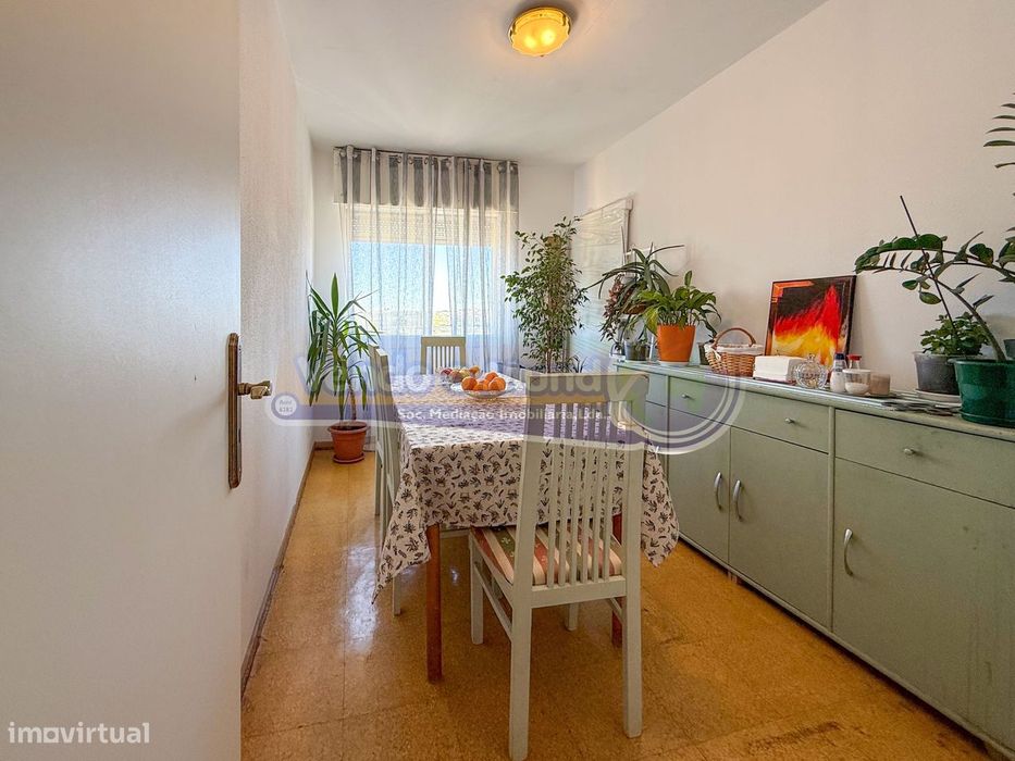 Apartamento T3 em Loures (LXLR042)