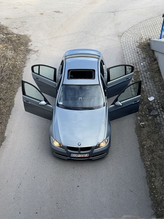 Sprzedam bmw e90 320i