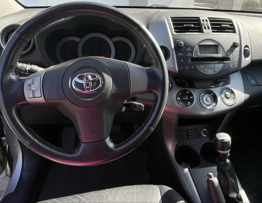 Toyota Rav4 2006 2.2 дизель ПОВНИЙ ПРИВІД клімат 265 тис.км